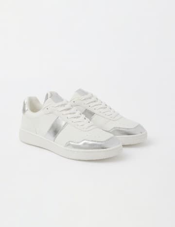 Adidasi model 3