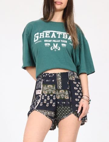 Pantaloni scurti model 9